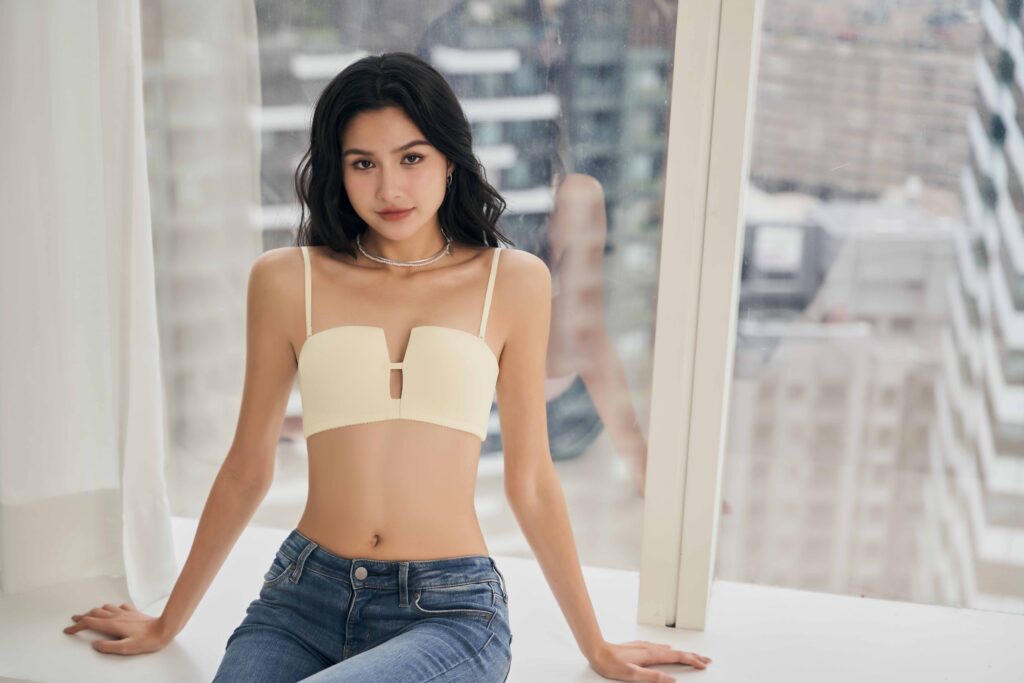 寵愛自己從貼身優雅開始 EASY SHOP 38女神節讓美麗無限綻放 1 EASY SHOPBanana Pie IN ZEROE9AD94E58A9BE696B9E69DAF2.0E784A1E98BBCE59C88E99BB6E69D9FE7B89BE68998E883B8E585A7E8A1A3 E7949CE69D8FE889B2E583B9E6A0BC880 1024x683 1